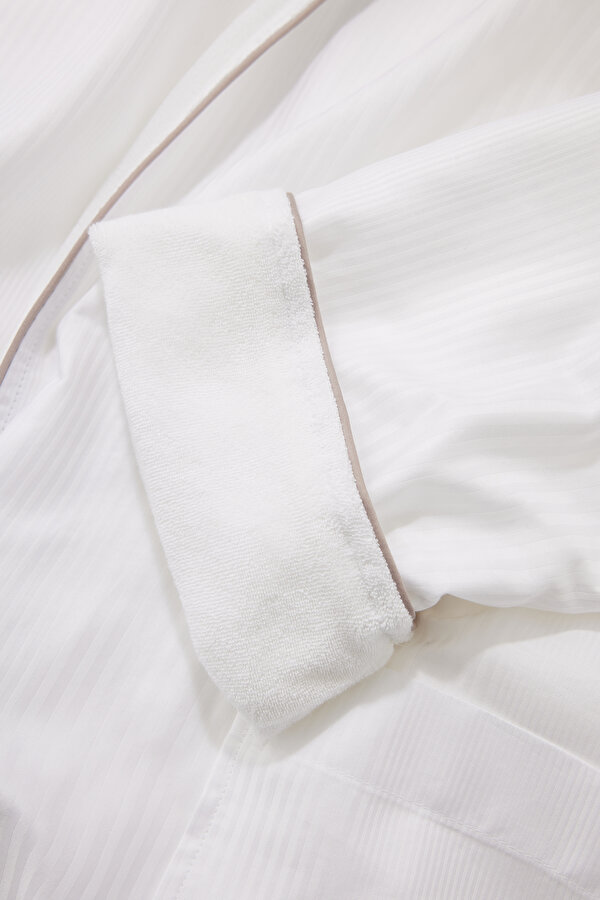 BATHROBE 12