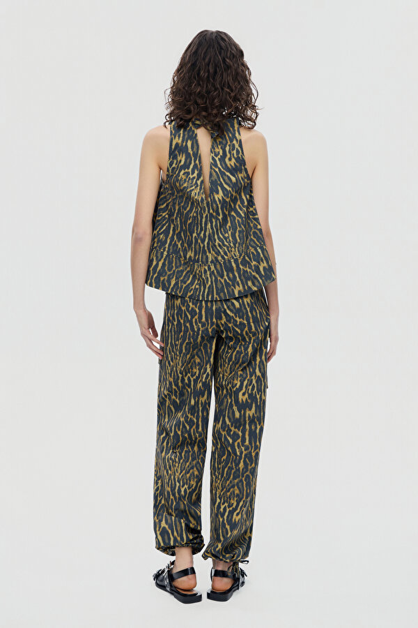BLACK STRAIGHT CUT TROUSERS 2