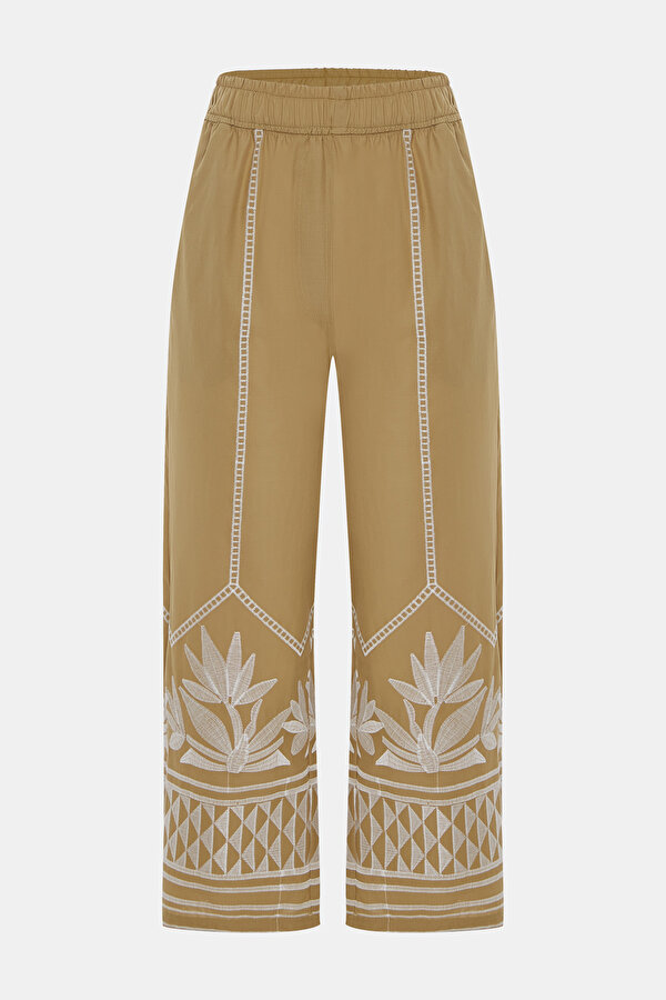 BEIGE TROUSERS