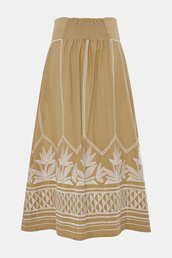 BEIGE SKIRT 2