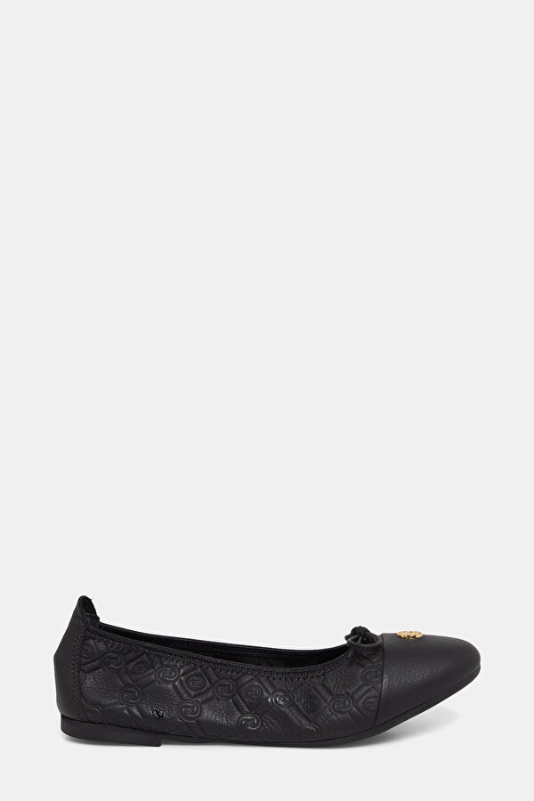 BLACK FLAT SHOES