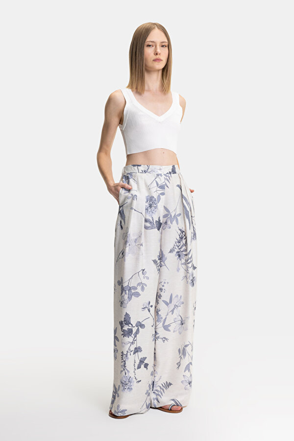 BLUE FLORAL PATTERN WIDE LEG TROUSERS