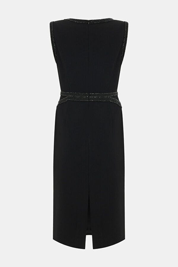 BLACK SLEEVELESS BELOW THE KNEE DRESS 7