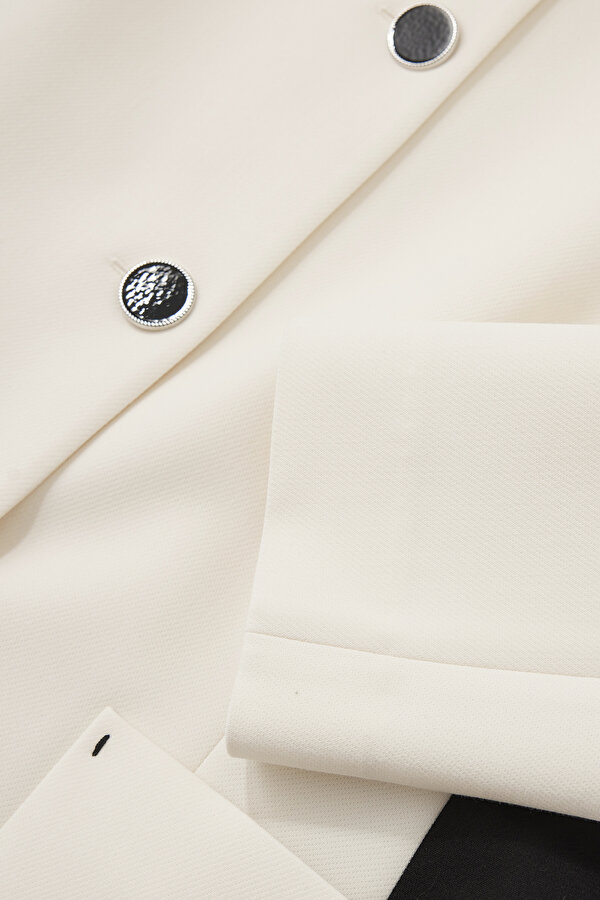 BLACK MANDARIN COLLAR JACKET 12