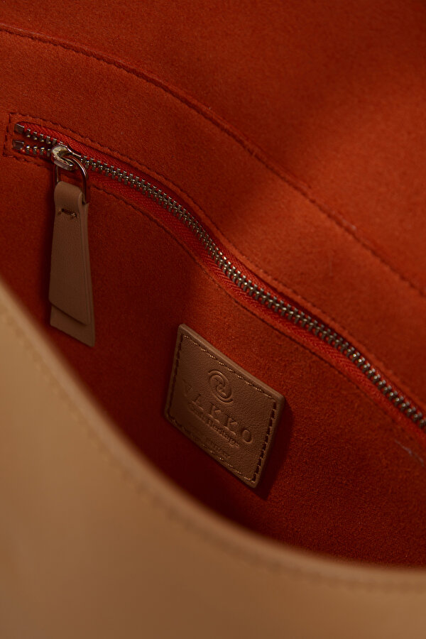 SILVER LEATHER BAG 7