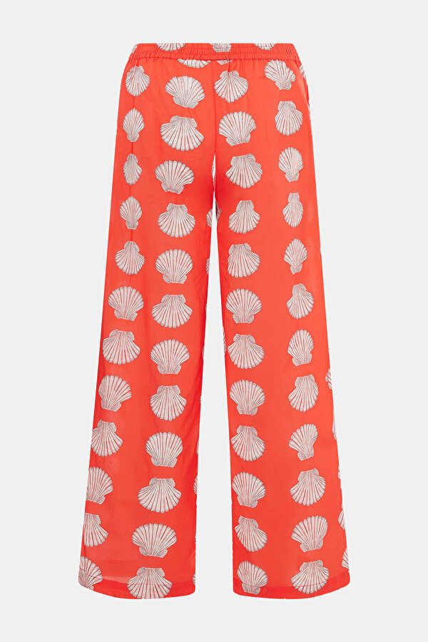 RED TROUSERS 2