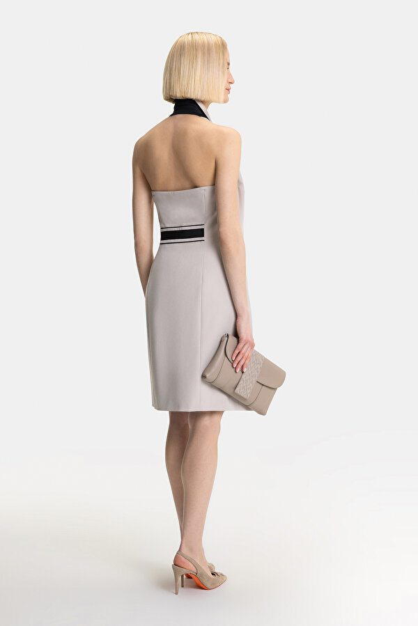 BEIGE SLEEVELESS ABOVE THE KNEE DRESS 2