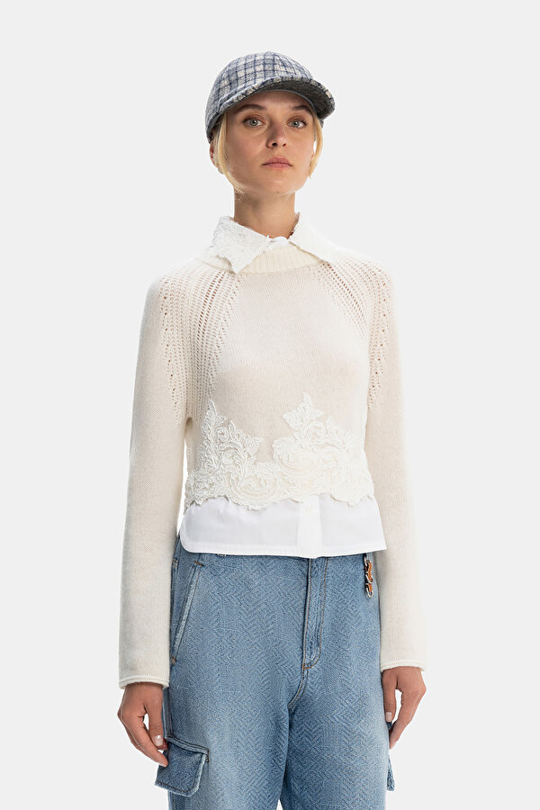 WHITE TRICOT