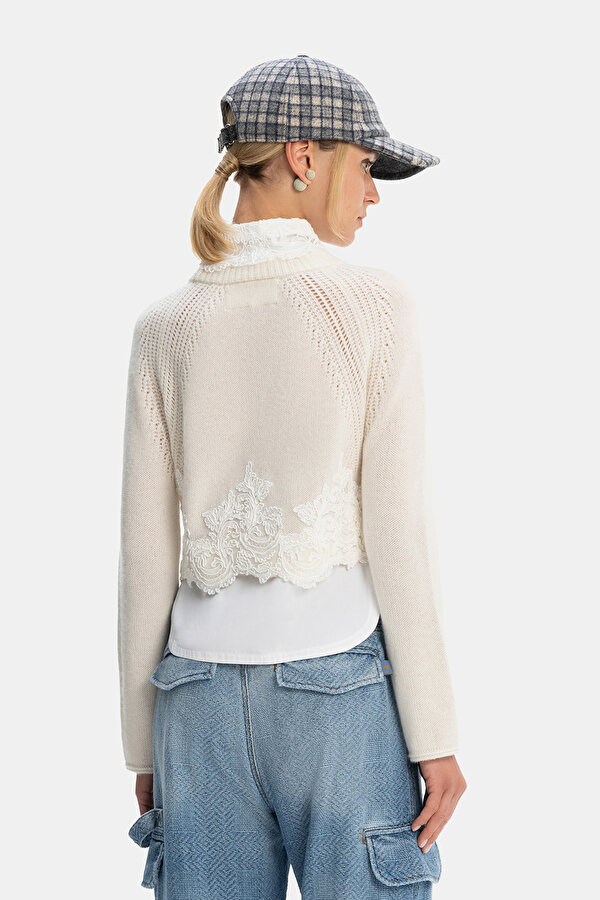WHITE TRICOT 2