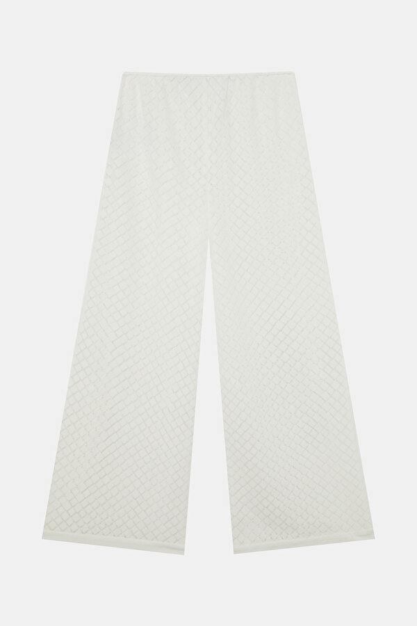 WHITE TROUSERS 2