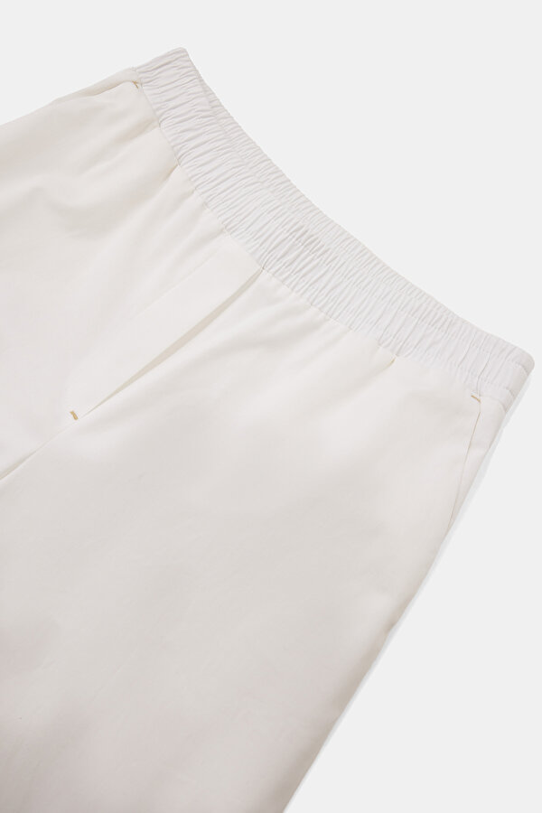 WHITE PRINTED STRAIGHT CUT TROUSERS 7