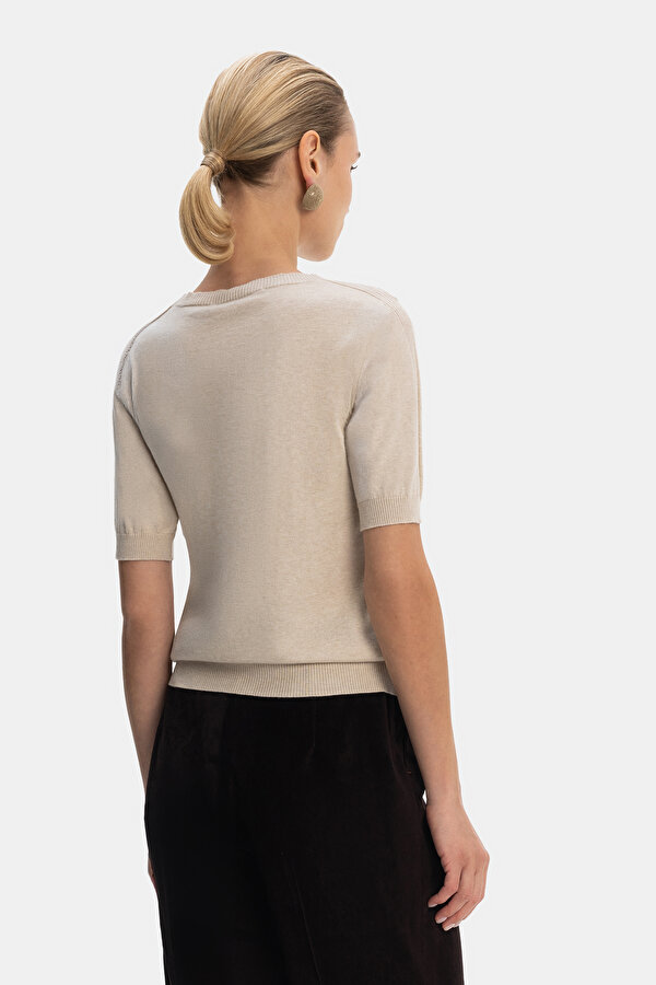 BEIGE BASIC / ROUND NECKLINE TRICOT 2