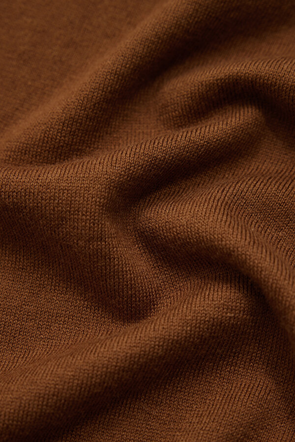 LIGHT BROWN BASIC / ROUND NECKLINE TRICOT 7