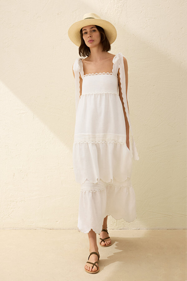 WHITE SLEEVELESS SUSPENDER DRESS