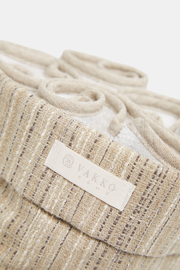 POUCH WITH TOWEL 2