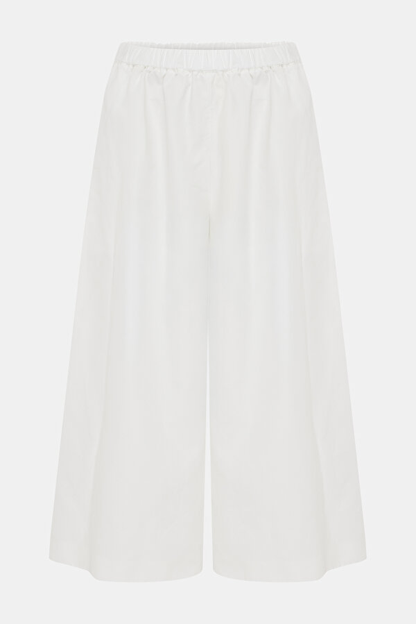 WHITE TROUSERS