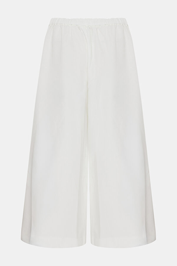WHITE TROUSERS 2