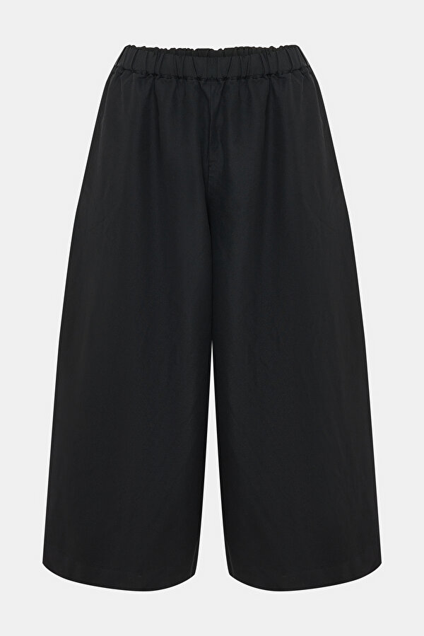 BLACK TROUSERS
