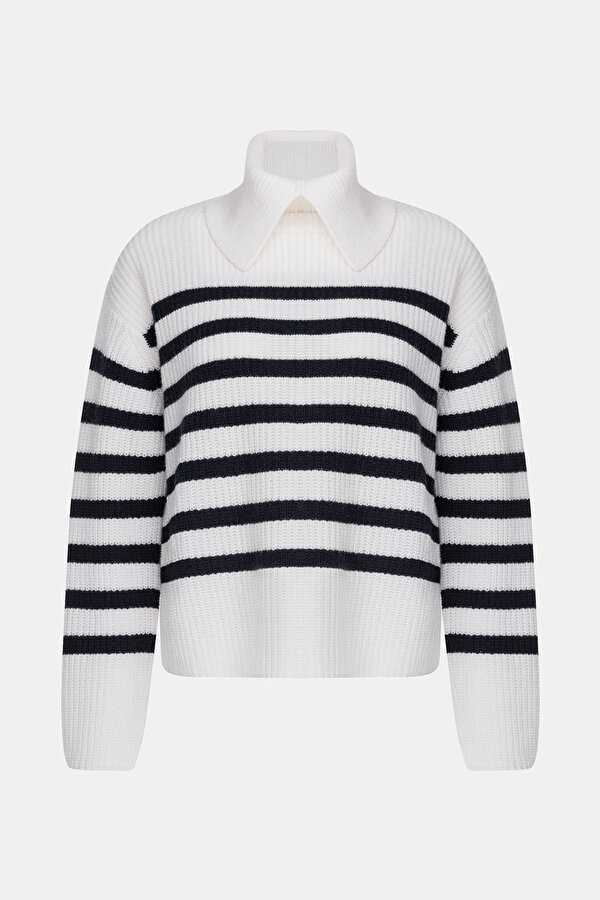 NAVY BLUE UPRIGHT COLLAR TRICOT 7
