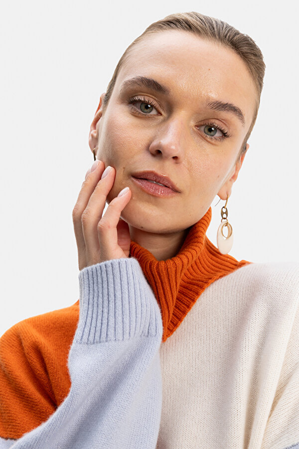 ECRU UPRIGHT COLLAR TRICOT 6