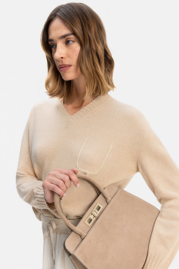 BEIGE V NECK 6