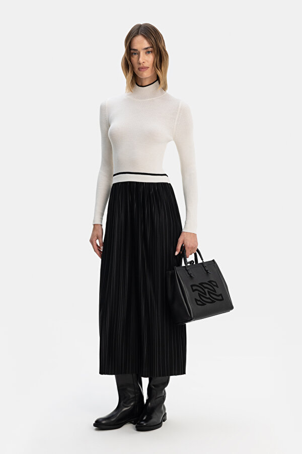 BLACK LONG SLEEVE DRESS
