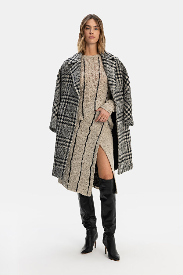 ECRU CHECK POLYESTER ACRYLIC OVERCOAT