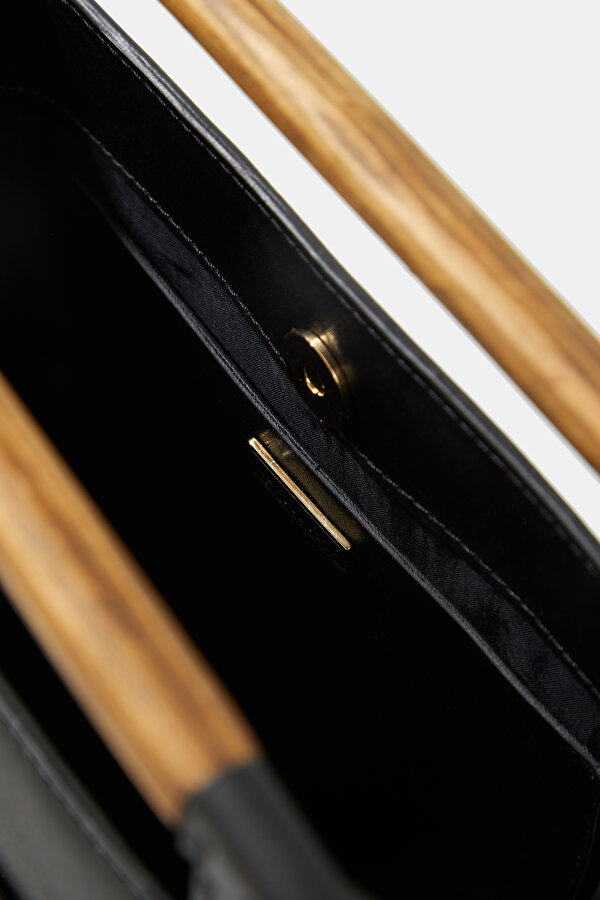 BLACK LEATHER BAG 7