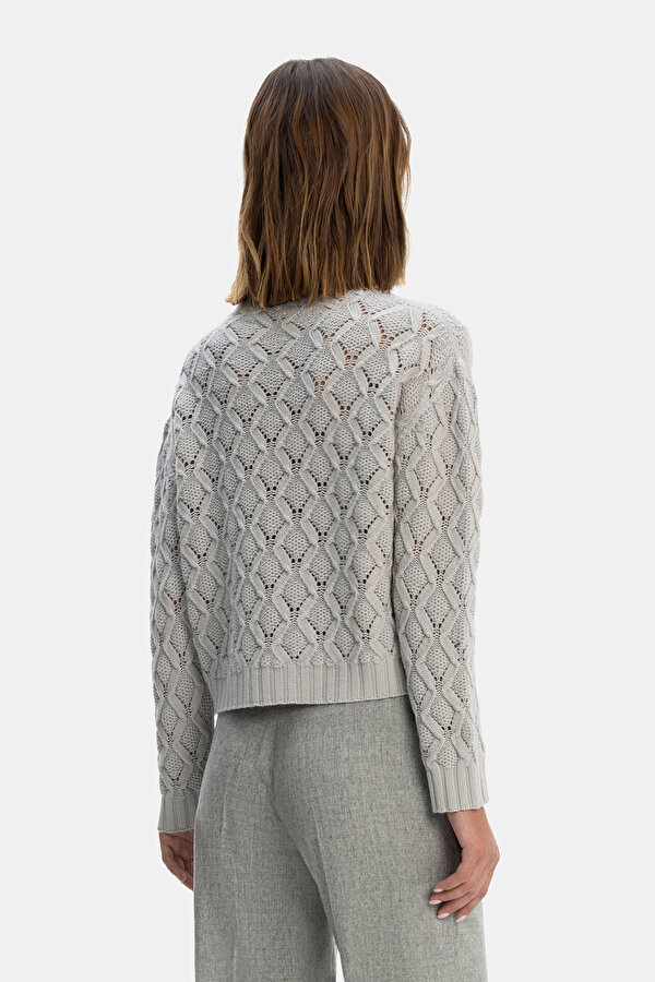LIGHT GREY BASIC / ROUND NECKLINE 2
