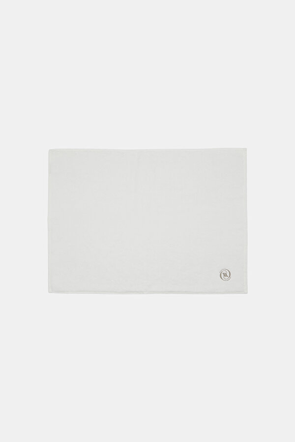 MONOGRAM NAKIŞLI AYAK HAVLUSU