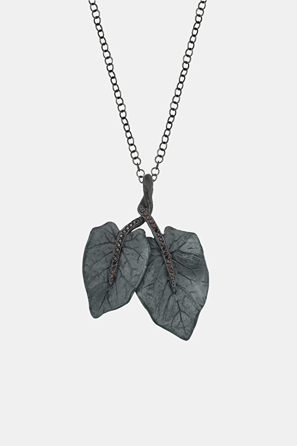 BROWN NECKLACE